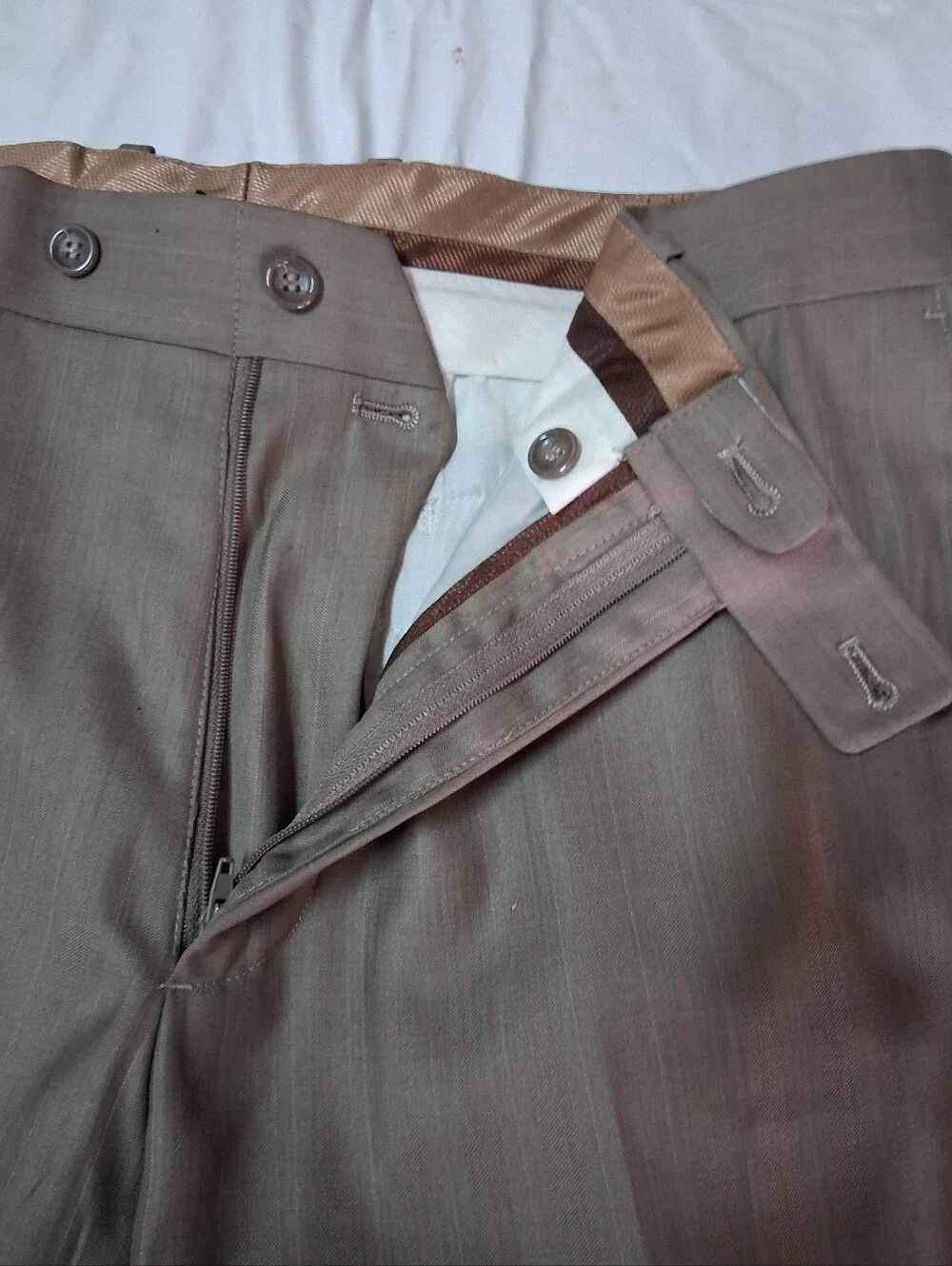 Caravelli Superior 150's Classic Men's Brown Two-Piece Suit - Timeless Styling